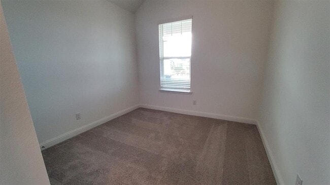 Building Photo - 2331 Birch View Ln