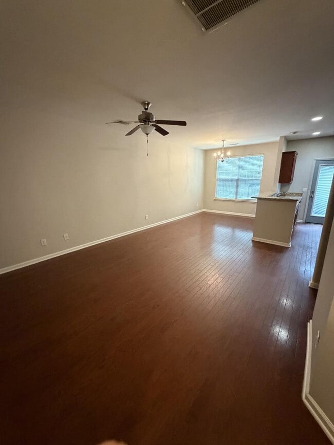Building Photo - 827 Bibury Ct