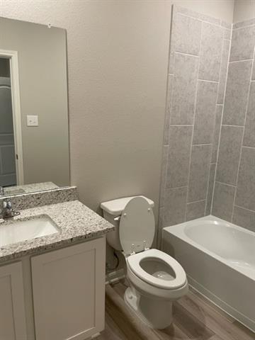 Building Photo - 2108 Erlinda Dr