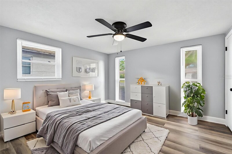 Building Photo - 6841 Tierra Linda St