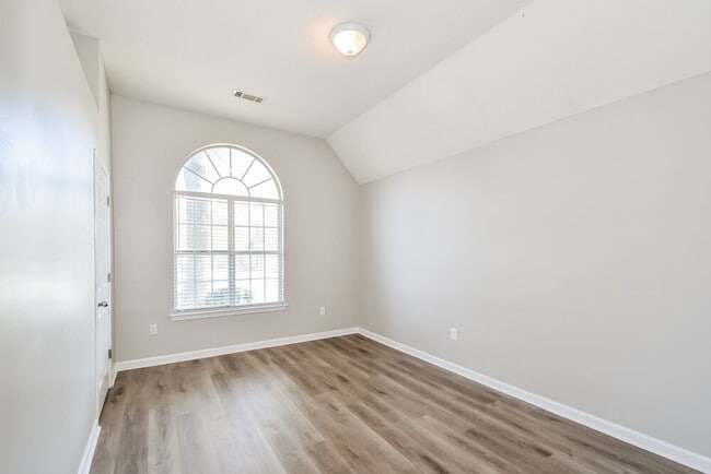 Building Photo - 7730 Shadow Fork Ln