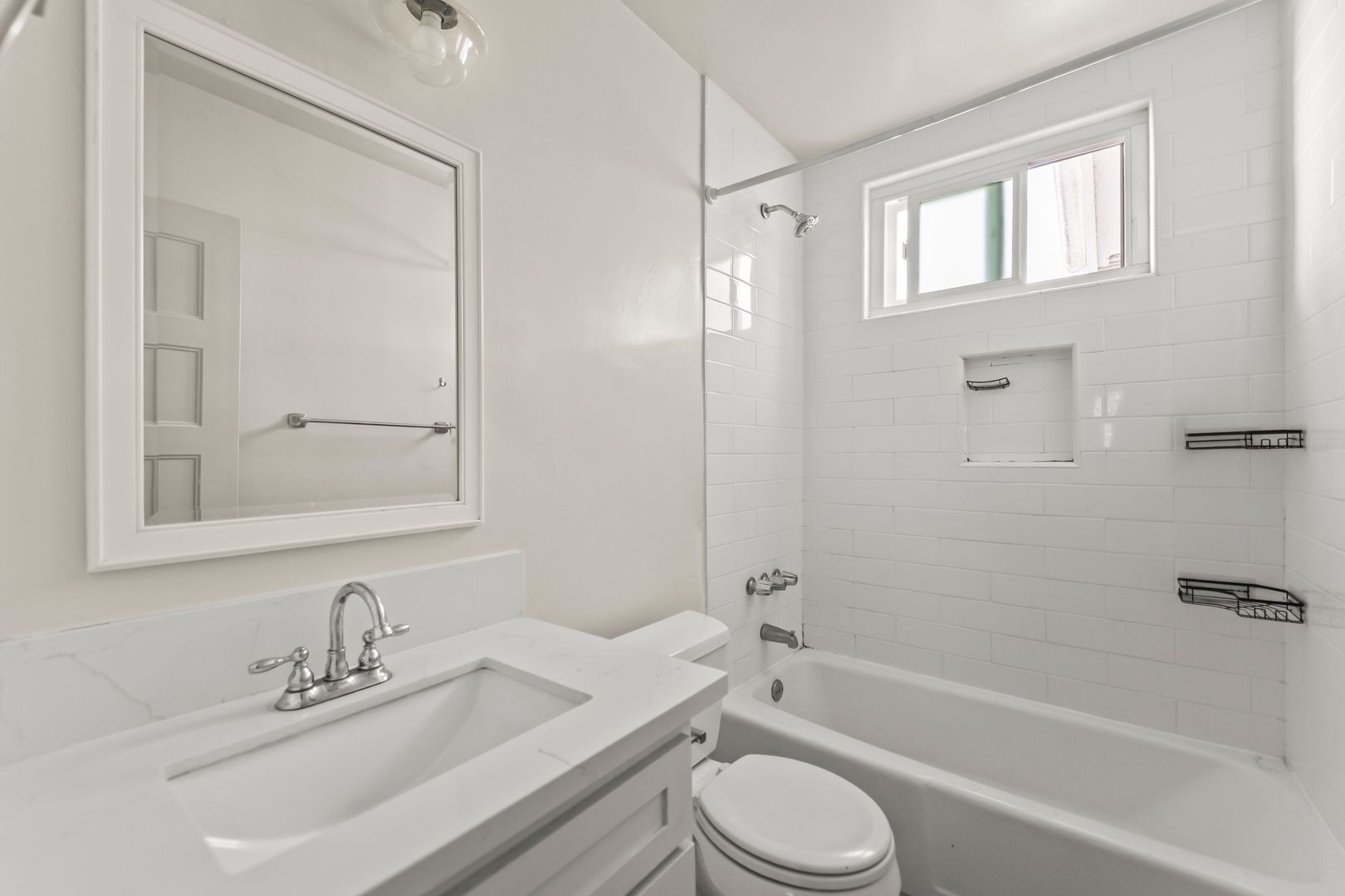 Building Photo - 4104 E 7th St