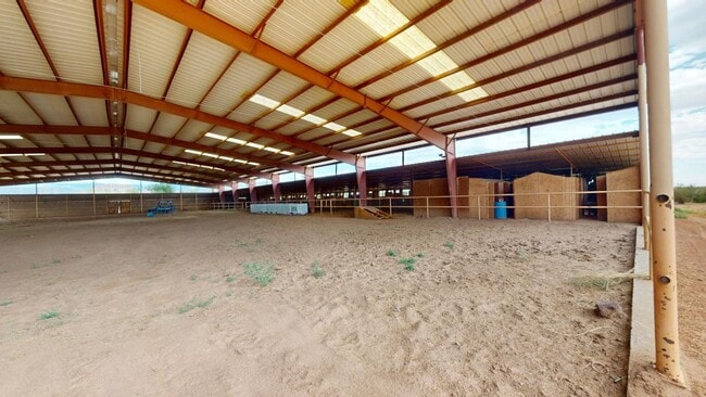 Building Photo - Furnished 5-Bedroom Home with Indoor Pool & Amenities