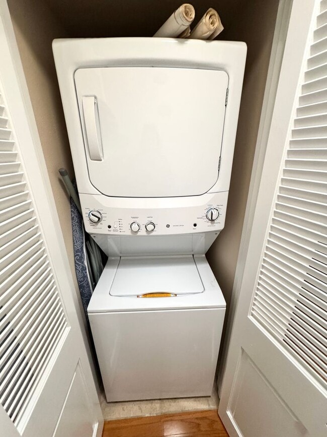 Building Photo - Quiet cul-de-sac Ondulando home with attached ADU included!!