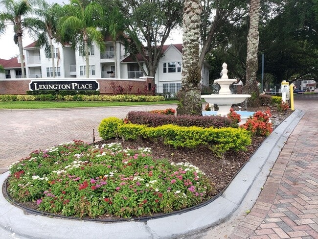 Building Photo - 1 Bed 1 Bath in desirable Williamsburg area of SW Orlando, $1499