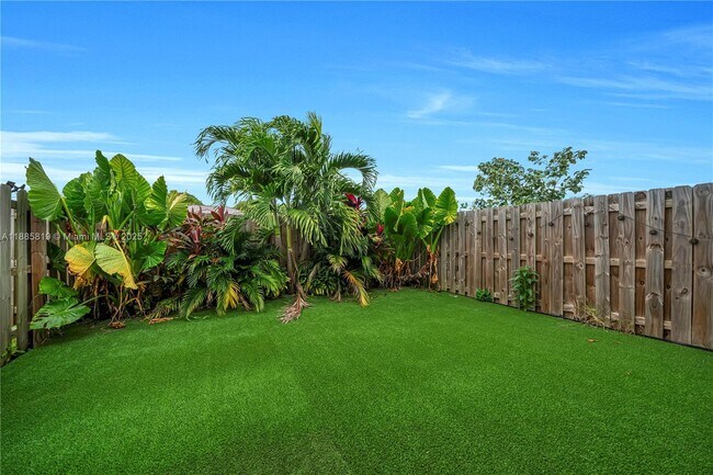 Building Photo - 18320 SW 148th Rd