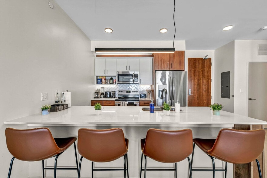 Building Photo - 2189 Cornell Rd