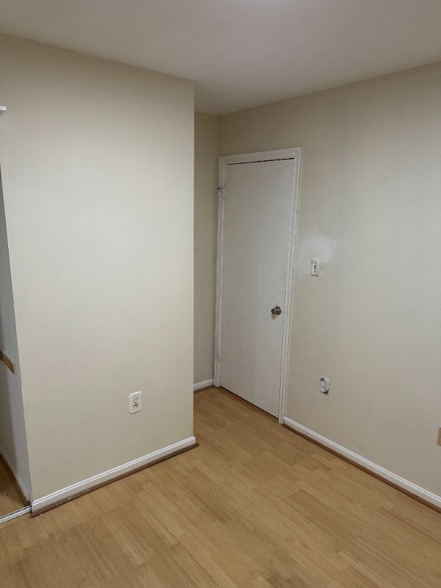 Building Photo - 1902 Bronzegate Blvd