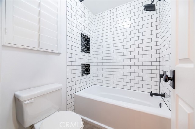 Building Photo - 12 Nantucket Ln