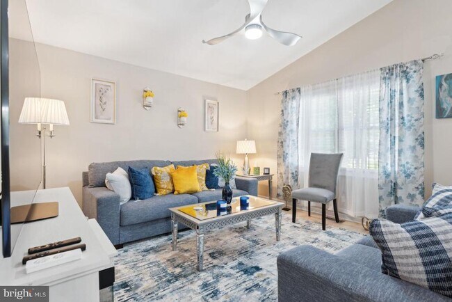 Building Photo - 340 12th St