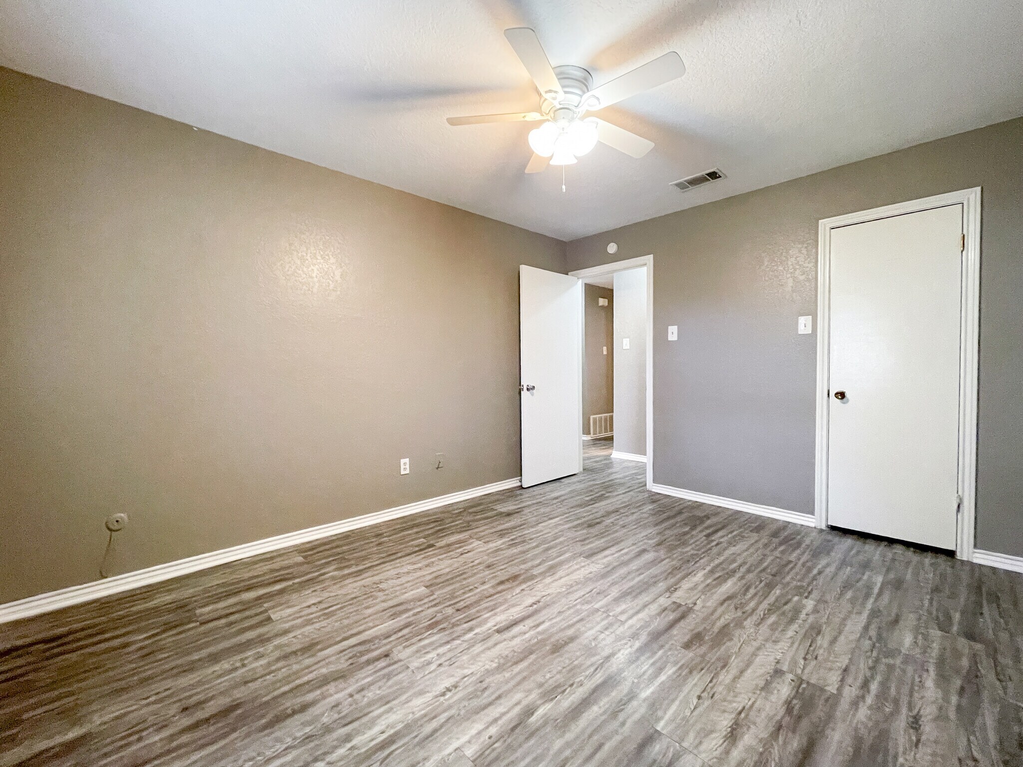 Building Photo - 7104 Churchill Cir