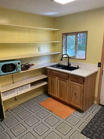 Building Photo - 255 Haylen Dr