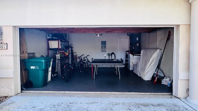 Building Photo - 7607 NW 70th Way