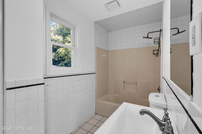 Building Photo - 879 Egret Dr