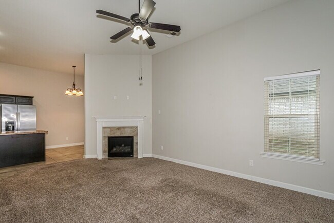 Building Photo - 7911 Hemlock Dr