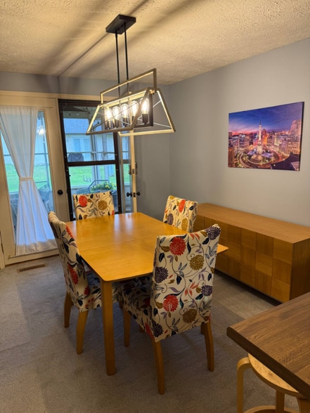 Building Photo - 8056 Pebble Creek Ct