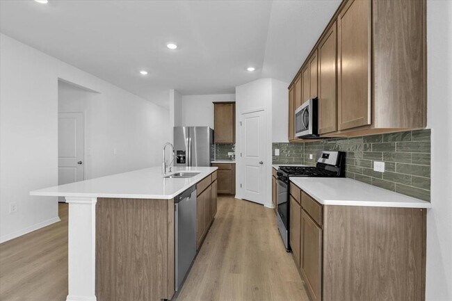 Building Photo - 5028 Hazelnut Ln