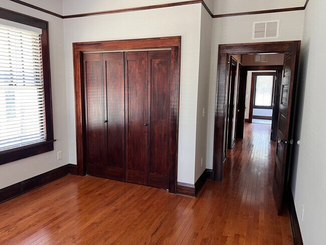 Building Photo - 2404 N Morgan St