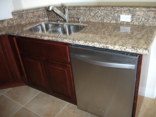 Building Photo - Kai Ani Village Beautifully Maintained 2BR...