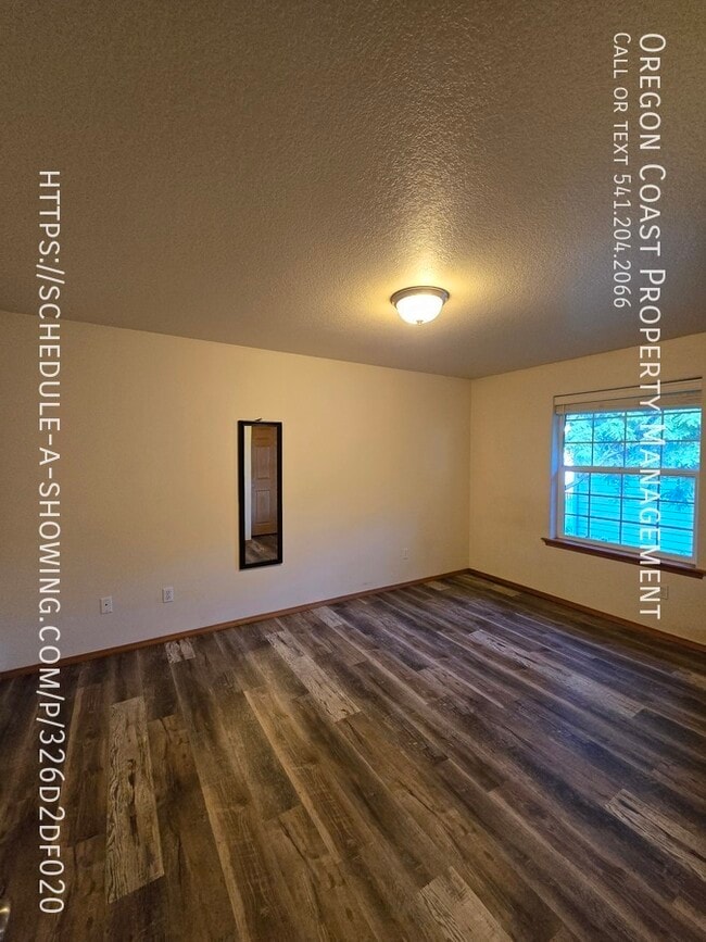 Building Photo - 135 S Quadrant St