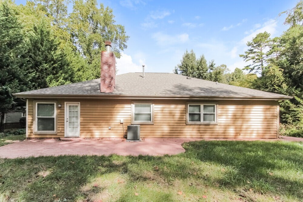 Building Photo - 6103 Kris Ln