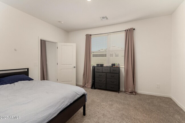 Building Photo - 3022 Hayden Rose Ave