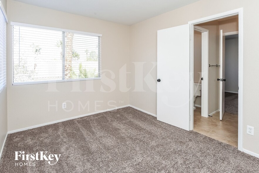 Building Photo - 1416 Grey Knoll Cir