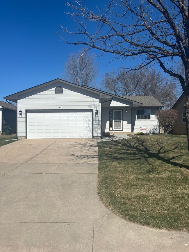 Primary Photo - Remodeled West Side Home -4 bedroom