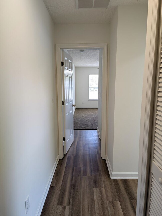 Building Photo - 130 Plantation Point Dr