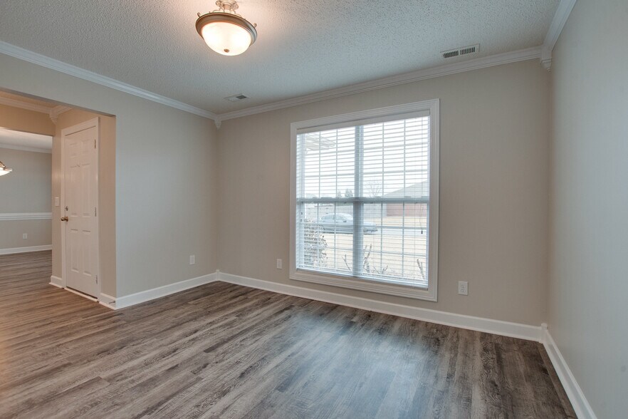 Study/Flex/Living Room View 1 - 104 Kings Cross Dr