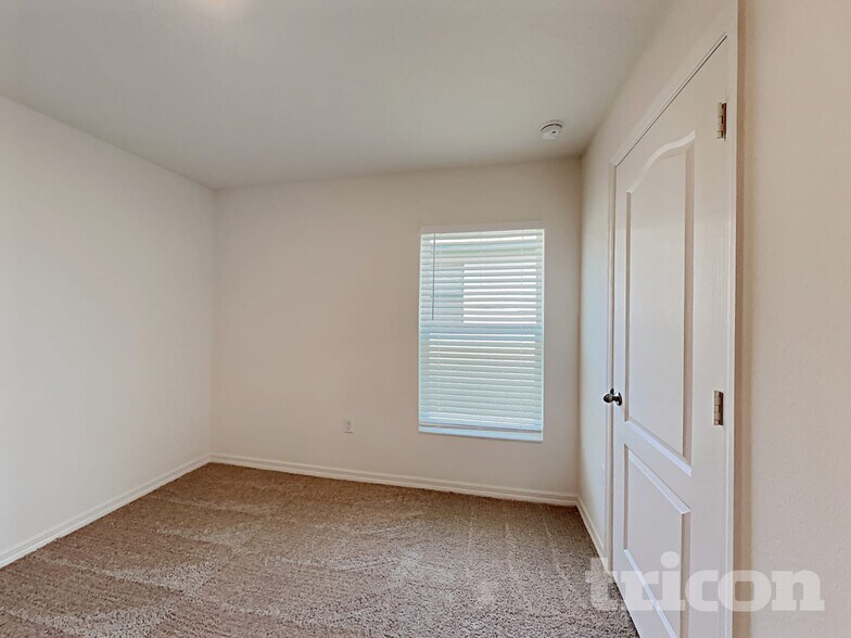 Building Photo - 1656 Luft Ln