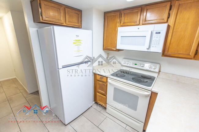 Building Photo - 1831 W Mulberry Dr