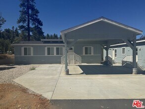 Building Photo - 1336 La Crescenta Dr