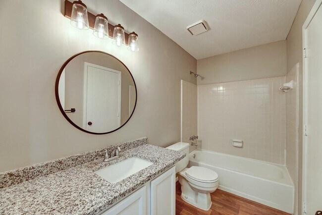 Building Photo - 529 Warm Springs Cir