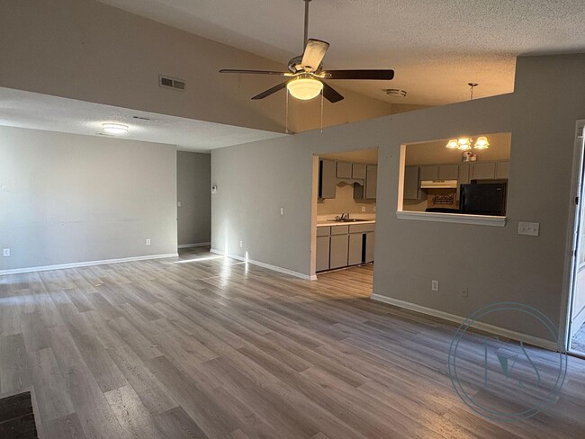 Building Photo - *RATE DROP ALERT (was $1,850/month)!*