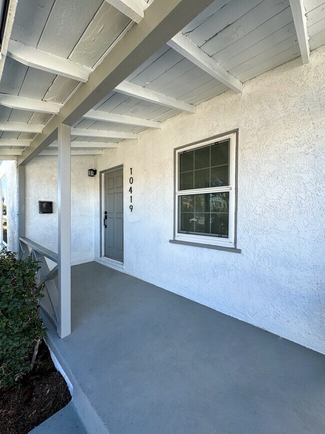 Building Photo - 10419 S Gramercy Pl