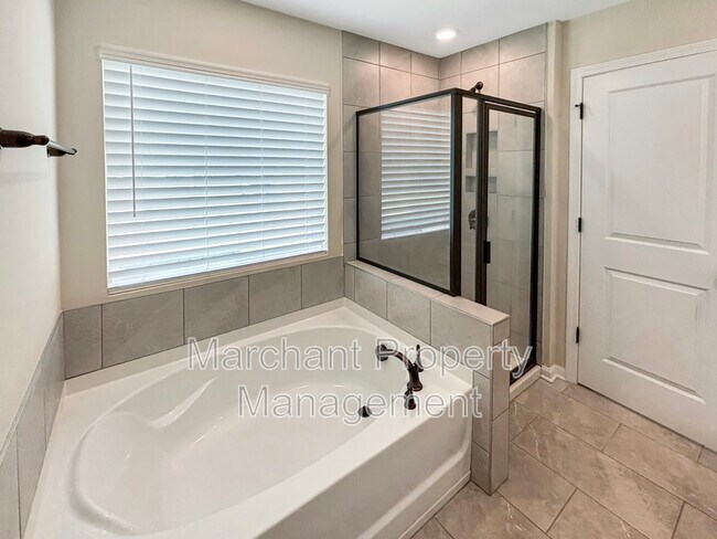 Building Photo - 106 Muir Way