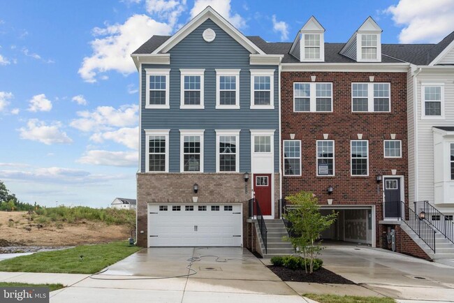 Primary Photo - 7754 Meander Ct S