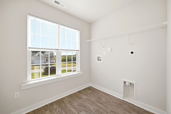 Building Photo - 164 Riva Wy