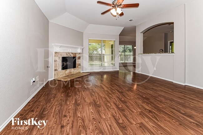 Building Photo - 2103 Cardinal Dr