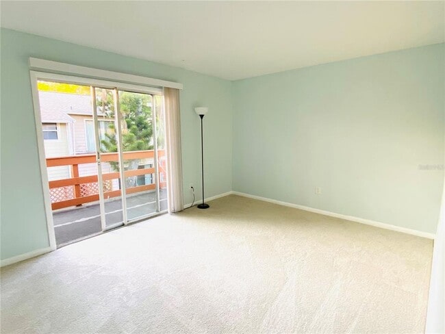 Building Photo - 148 Douglas Rd W