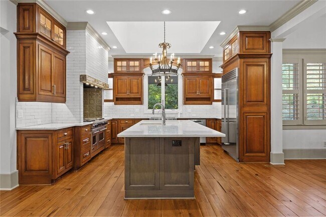 Building Photo - 390 Hembree Rd