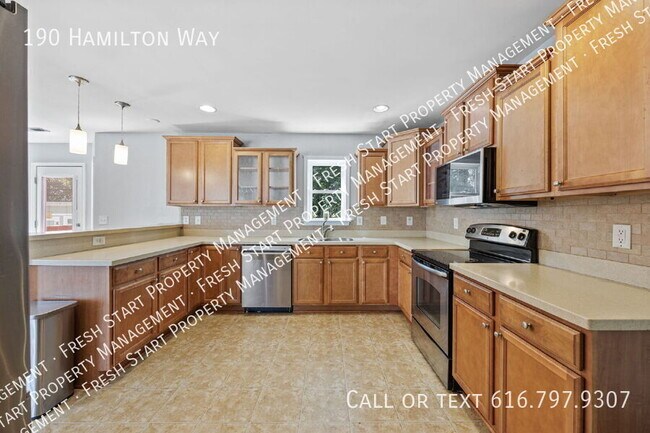 Building Photo - 190 Hamilton Way
