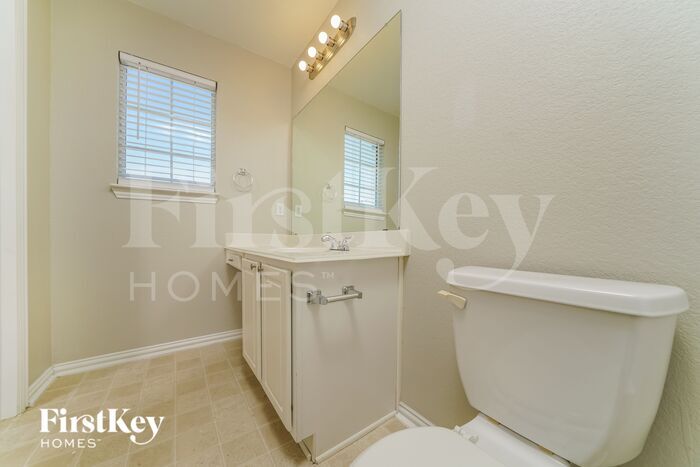 Building Photo - 500 Crystal Falls Dr