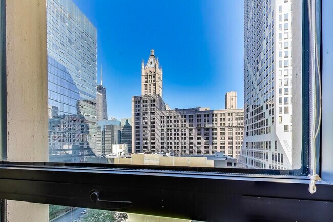 Building Photo - 401 E Ontario St