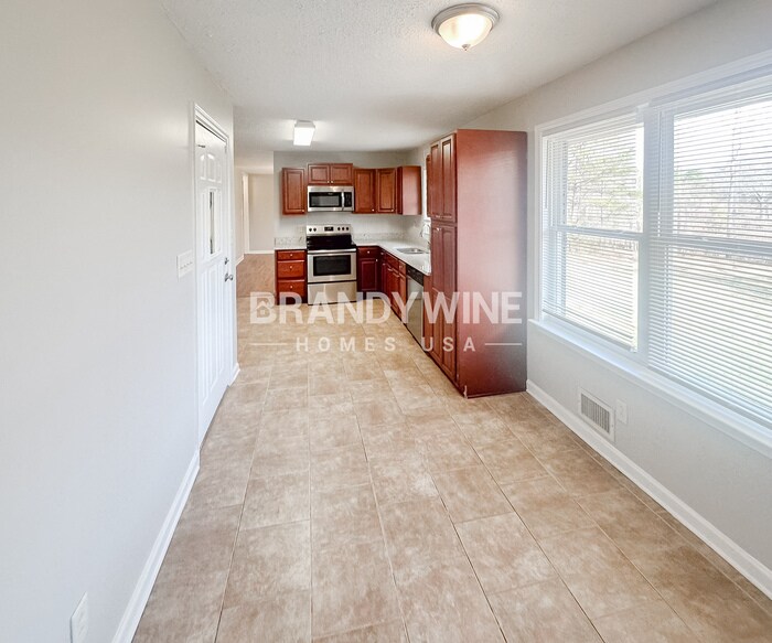 Building Photo - 4060 W Stubbs Rd