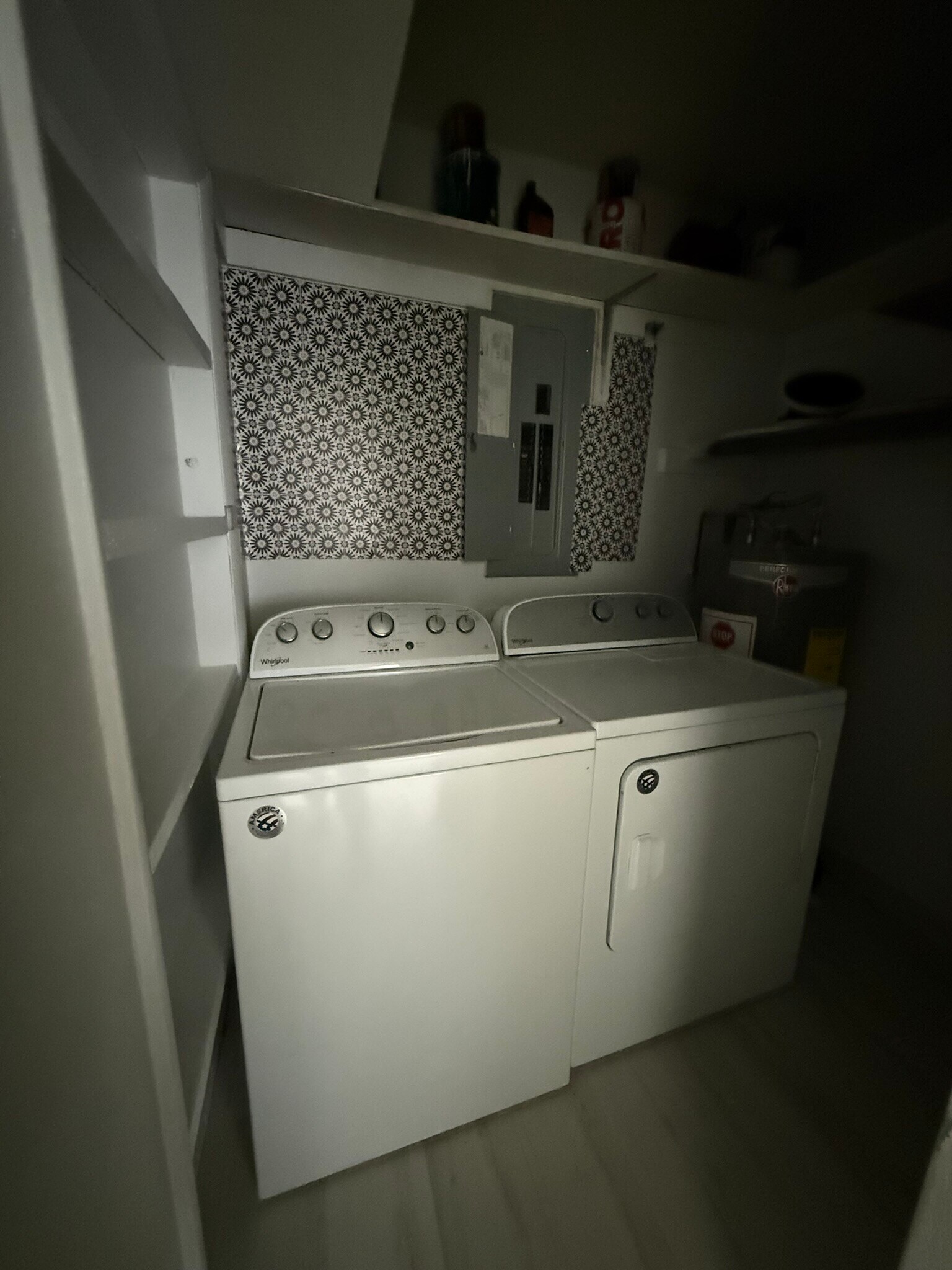 Laundry room - 7142 SW 22nd St