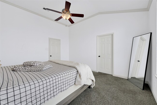 Building Photo - 14902 Carolina Falls Ln