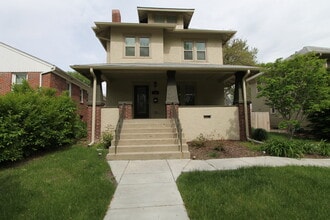 Building Photo - Amazing is an understatement for this 5-star Kitchen! Famous Warren Buffet Neighborhood