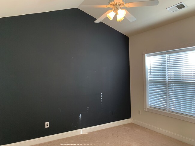 Building Photo - $1,395 Mo. - 3 Bedroom, 2 Bath, Condo at T...